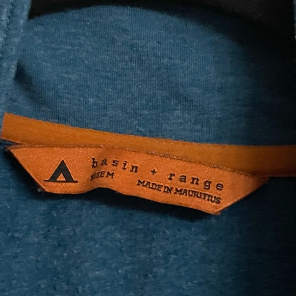 BASIN + RANGE Lightweight Pullover Fleece - Picture 4 of 6